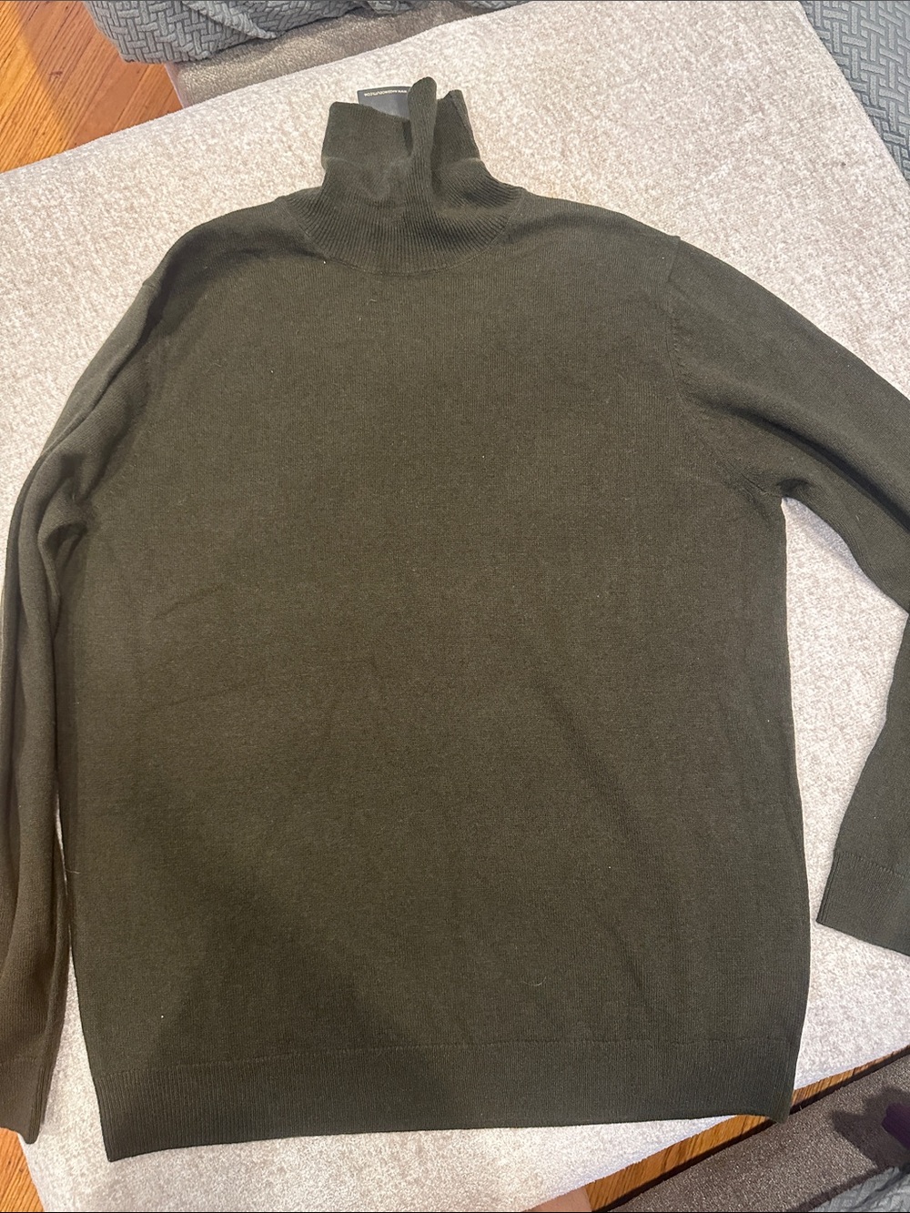 Massimo Dutti Men's Turtleneck Sweater in Olive Green